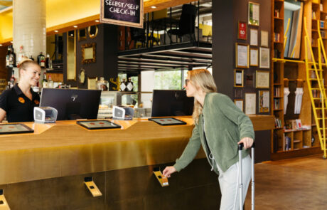 hotel-schani-wien-rezeption-self-check-in_00a006ac38425963a3267a
